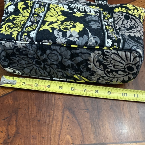 Vera Bradley small purse! Baroque design - Picture 9 of 10